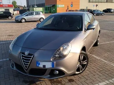 Usata Alfa Romeo Giulietta Progression 105 CV (77 kW) 2013 Grigio Utilitaria