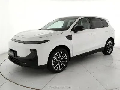 Nuova Leapmotor B10 215 CV (158 kW) 2026 Light white SUV