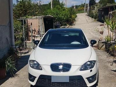 Begagnad Seat Leon FR 170 HK (125 kW) 2011 Vit Halvkombi
