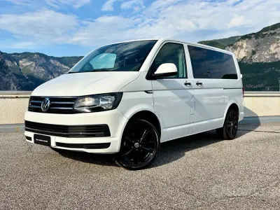 Usata VW Caravelle Trendline 102 CV (75 kW) 2016 Bianco Furgone