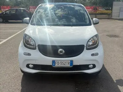 Usata Smart ForFour Passion 71 CV (52 kW) 2016 Bianco Utilitaria