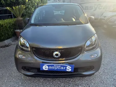 Usata Smart ForFour Passion 71 CV (52 kW) 2019 Grigio scuro tetto nero Utilitaria