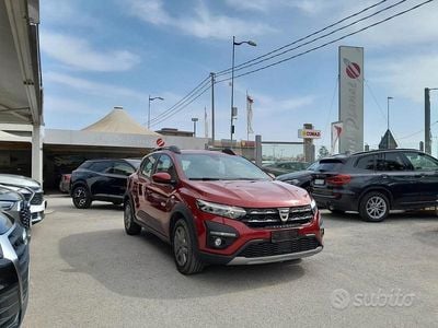 Usata Dacia Sandero Comfort 91 CV (66 kW) 2022 Rosso Berlina