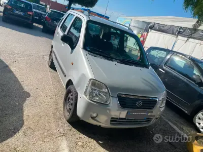 Usata Suzuki Wagon R+ 76 CV (55 kW) 2003 Grigio Monovolume