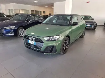 Nuova Audi A1 Sportback Ambiente 116 CV (85 kW) 2025 Verde Utilitaria