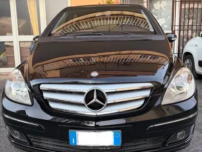 Usata Mercedes B200 136 CV (100 kW) 2007 Nero Monovolume