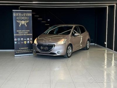 Usata Peugeot 208 Allure 68 CV (50 kW) 2012 Viola Utilitaria