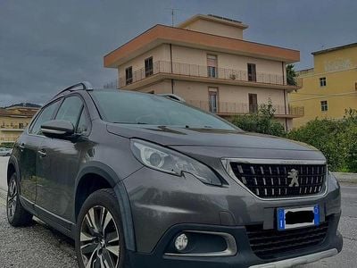 Usata Peugeot 2008 Allure 83 CV (61 kW) 2019 Grigio SUV