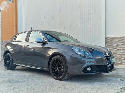 Usata Alfa Romeo Giulietta Distinctive 105 CV (77 kW) 2014 Grigio Utilitaria