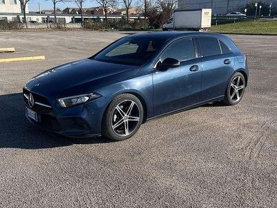 Usata Mercedes A200 150 CV (110 kW) 2021 Blu/azzurro Berlina