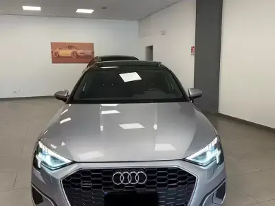 Usata Audi A3 200 CV (147 kW) 2022 Grigio Berlina