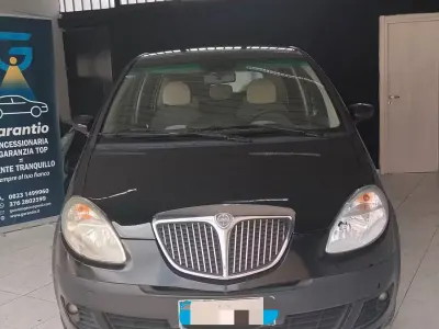 Usata Lancia Musa 90 CV (66 kW) 2007 Nero Monovolume