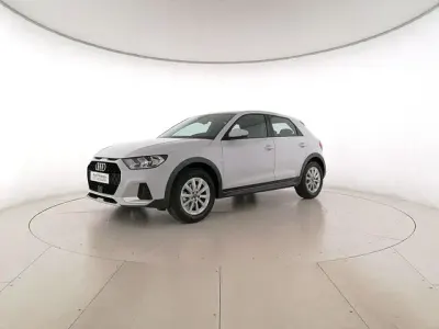 Usata Audi A1 Business 110 CV (80 kW) 2023 Bianco ghiacciaio metallizzato SUV