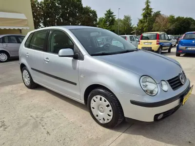 Usata VW Polo Trendline 75 CV (55 kW) 2002 Argento Utilitaria