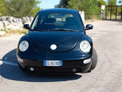 Usata VW New Beetle 101 CV (74 kW) 2004 Nero Utilitaria