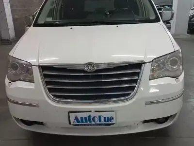 Usata Chrysler Voyager Limited 163 CV (119 kW) 2008 Bianco Monovolume