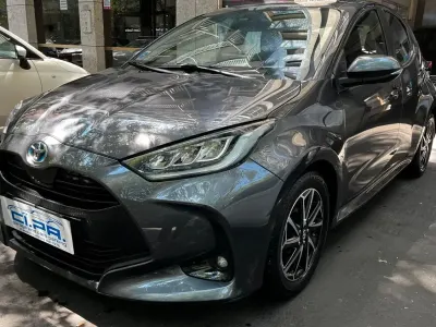 Usata Toyota Yaris Hybrid Trend 92 CV (67 kW) 2022 Grigio Berlina