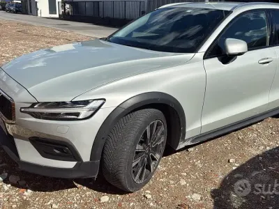 Usata Volvo V60 CC 190 CV (139 kW) 2020 Station wagon