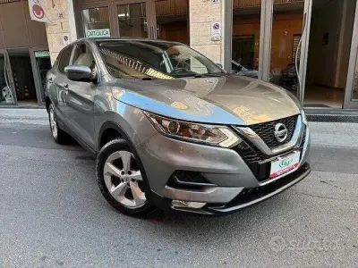 Usata Nissan Qashqai Acenta 116 CV (85 kW) 2019 Grigio SUV