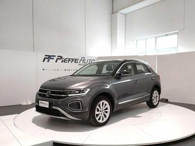 Usata VW T-Roc Style 150 CV (110 kW) 2023 Grigio SUV