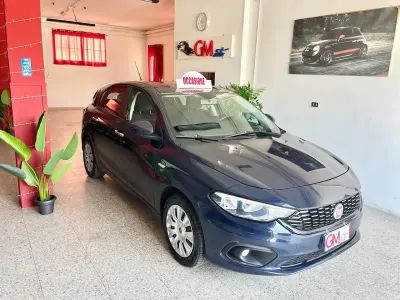 Usata Fiat Tipo Lounge 120 CV (88 kW) 2016 Blu Berlina