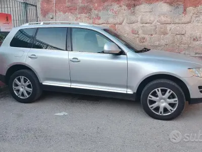 Usata VW Touareg 174 CV (127 kW) 2009 Grigio SUV