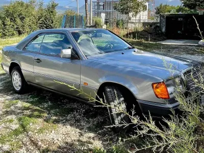 Usata Mercedes 200 120 CV (88 kW) 1991 Blu/azzurro Coupé