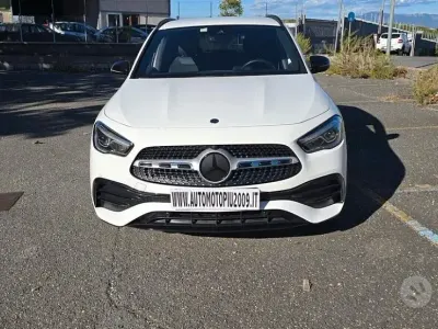 Usata Mercedes GLA200 Premium 150 CV (110 kW) 2020 Bianco SUV