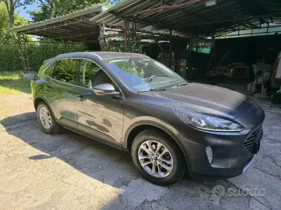 Usata Ford Kuga 120 CV (88 kW) 2020 Grigio SUV