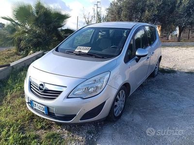 Usata Opel Meriva 95 CV (69 kW) 2013 Grigio Monovolume