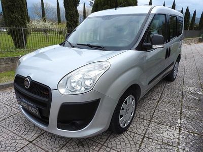 Usata Fiat Doblò 105 CV (77 kW) 2011 Grigio Monovolume