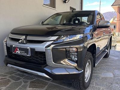 Usata Mitsubishi L200 Invite 150 CV (110 kW) 2020 Nero Pick-up