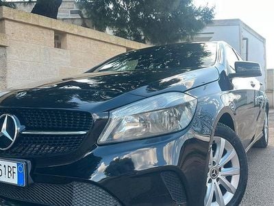 Usata Mercedes A160 Business 90 CV (66 kW) 2017 Nero Berlina