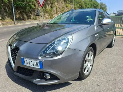 Usata Alfa Romeo Giulietta 120 CV (88 kW) 2016 Grigio Utilitaria