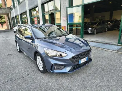 Usata Ford Focus ST-Line 125 CV (91 kW) 2019 Blu Station wagon