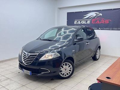 Usata Lancia Ypsilon Gold 95 CV (69 kW) 2015 Nero Utilitaria