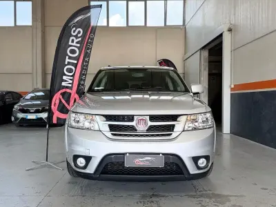 Usata Fiat Freemont Urban 170 CV (125 kW) 2013 Grigio SUV
