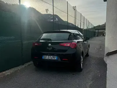 Usata Alfa Romeo Giulietta 170 CV (125 kW) 2010 Nero Utilitaria