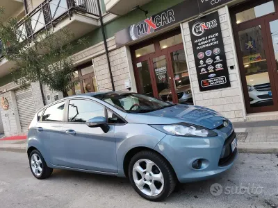 Usata Ford Fiesta 68 CV (50 kW) 2009 Blu Utilitaria