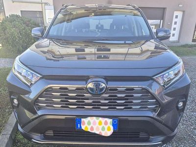 Usata Toyota RAV4 Hybrid Active 178 CV (130 kW) 2022 Grigio SUV