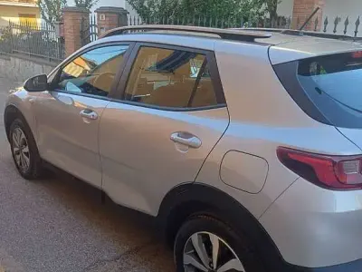 Usata Kia Stonic Urban 82 CV (60 kW) 2023 Argento SUV