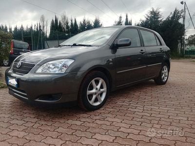 Usata Toyota Corolla 116 CV (85 kW) 2004 Bronzo Utilitaria