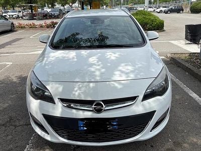 Usata Opel Astra Sport 156 CV (114 kW) 2014 Bianco Station wagon