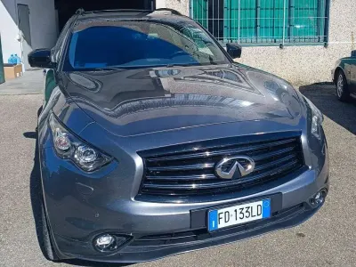 Usata Infiniti QX70 Premium 238 CV (175 kW) 2016 Grigio SUV