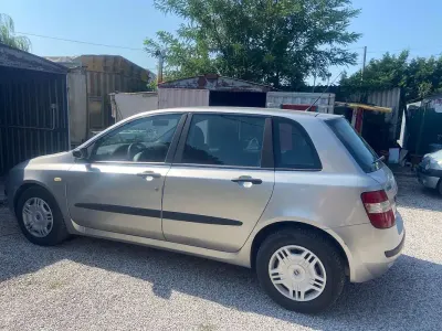 Usata Fiat Stilo 103 CV (75 kW) 2003 Grigio Berlina