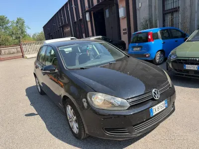 Usata VW Golf 80 CV (58 kW) 2011 Nero Monovolume