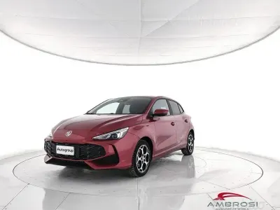 Nuova MG MG3 Luxury 265 CV (194 kW) 2026 Rosso Utilitaria