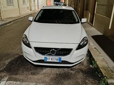 Usata Volvo V40 2017 Bianco Berlina