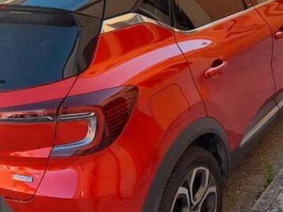 Usata Renault Captur 143 CV (105 kW) 2021 Rosso SUV