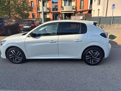 Usata Peugeot 208 Allure 101 CV (74 kW) 2022 Bianco Utilitaria